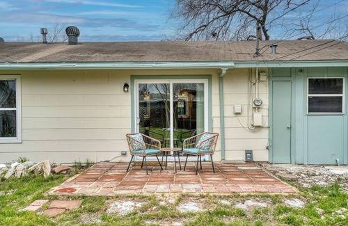 Galindo Casa | Trendy & Airy Home Near SoCo – Walk to Hot Spots!