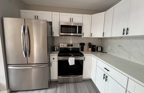 Albany Apartamento | Trendy Parkside 2-bedroom with Private Entrance