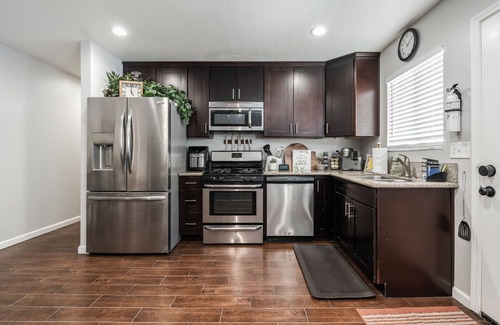 Redlands Casa | Tribune at Redlands, Arcade Hands