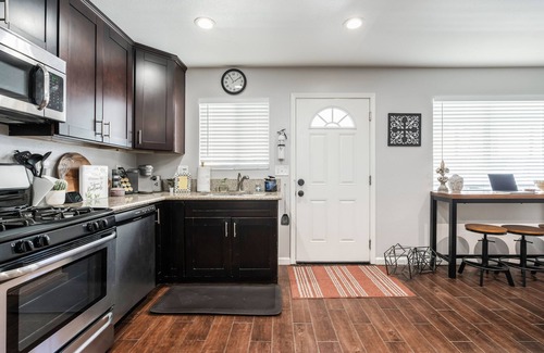 Redlands Casa | Tribune at Redlands, Arcade Hands