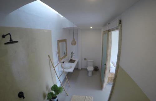 Mendoyo Hotel | Trika Surfcamp Bali