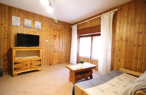 Brusson Apartamento | Trilocale in Centro La Marmotta - Affitti Brevi Italia