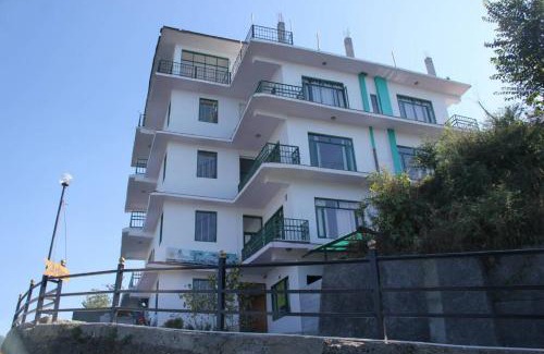 Suni Hotel | Trimurti Pine Valley Resort