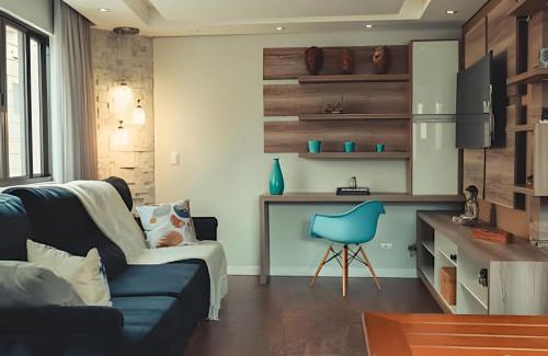 Novo Mundo Casa | Tripléx 4 Quartos, Lareira, 2 vagas Garagem