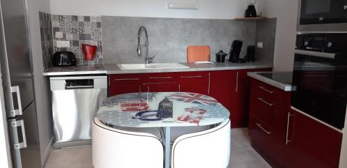 Bauge Apartamento | Triplex tout confort, plein centre ville Bauge en Anjou