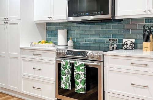 Arlington Park Villa | Tropical Luxury: Pool, Game Room, Near Beaches