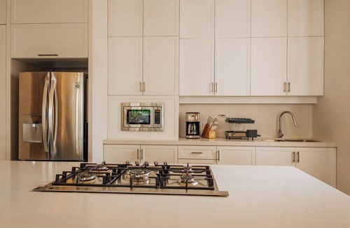 La Puntilla Villa | Tropical Paradise beachfront villa with private pool & bbq