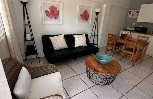 Mata de Platano Apartamento | Tropical Retreat with Spectacular Rooftop Rainforest & Ocean Views With Jacuzzi!