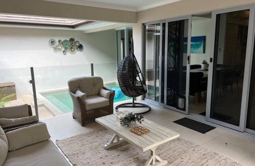 Trinity Park Villa | Tropical Villa Hideaway