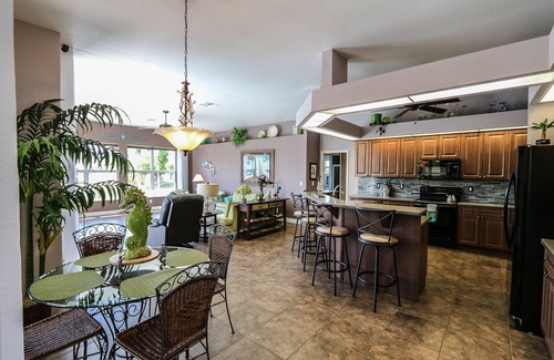 Cape Coral Casa | Frente al paraíso con puestas de sol tropicales!