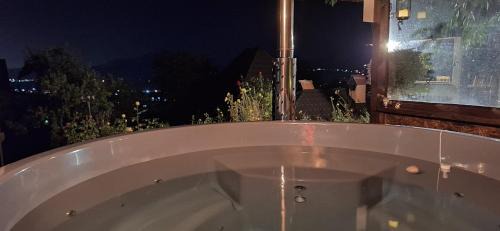 Bran Casa | Trout Cottage
