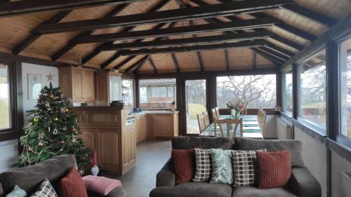 Bran Casa | Trout Cottage