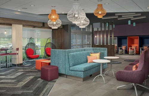 Charlotte Hotel | Tru By Hilton Charlotte Airport Lake Pointe