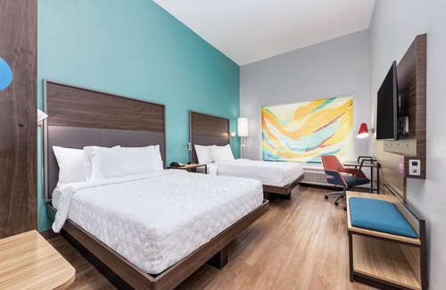 The Colony Hotel | Tru by Hilton The Colony Dallas