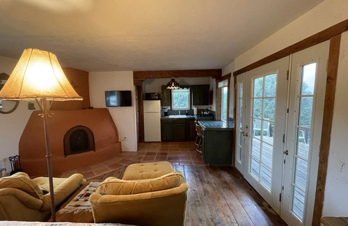 Nambe Pueblo Cabina | Truchas Mountain Casita