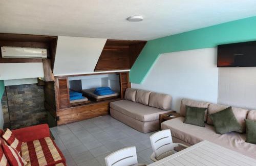 Tucacas Apartamento | TUCACAS VISTA Y SALIDA AL MAR Apto TIPO ESTUDIO DUPLEX SIN HABITACIÓN INDEPENDIENTE