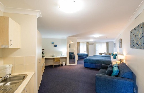 South Gundagai Hotel | Tuckerbox Motor Inn