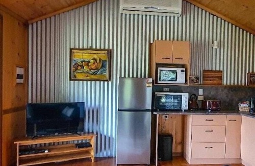 Rathdowney Cabaña | Tuckeroo Cottages - Kookaburra Cottage