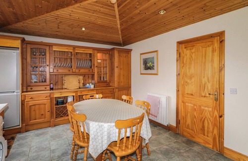 Bryansford Cabaña | Tudor Lodge