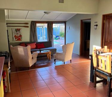 Oudtshoorn Apartamento | Tuinhuis