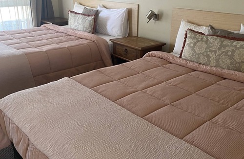 Tumbarumba Hotel | Tumbarumba Motel & Elms Restaurant