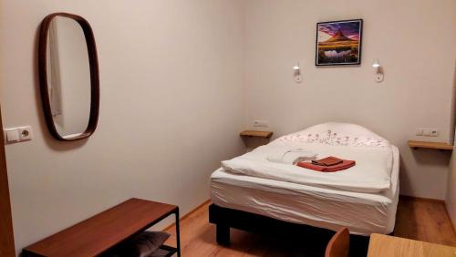 Laugarbakki Apartamento | Túnfífill Guesthouse - Deluxe villa - free hot tub and sauna, cozy and quiet