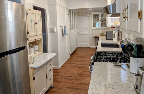 Bisbee Casa | Turn-of-the-Century Gem! The Painted Lady.