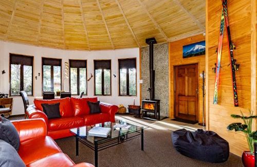 Ohakune Casa | Turoa Yurt - Ohakune Holiday Home