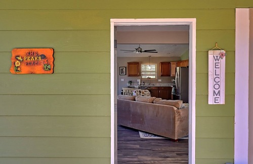 Zuzax Casa | Turquoise Trail Bungalow with Amazing Views