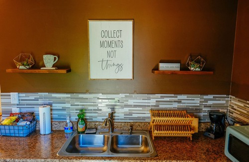 Bonita Casa | Turtle-themed tiny house with a turtle pond, hot tub, e-bikes, and EV charging