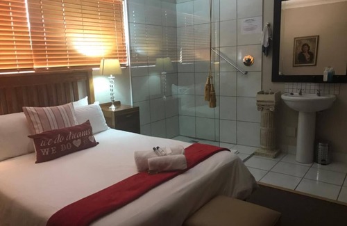 Kroonstad Casa | Tuscana Villa Guesthouse