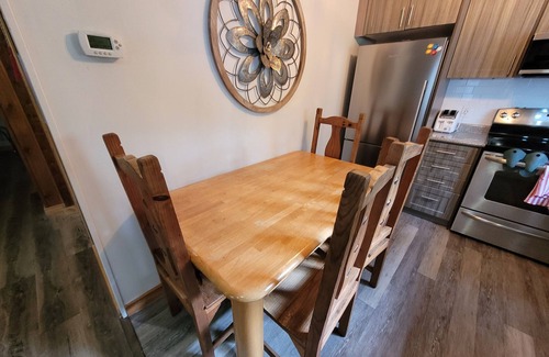 Petawawa Cabina | Twin 2 Cabin at Pine Ridge Park