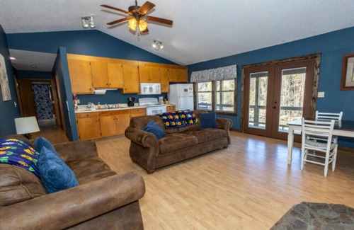 Springmaid Mountain Cabina | Twin Falls Cabin Top & Bottom Combined