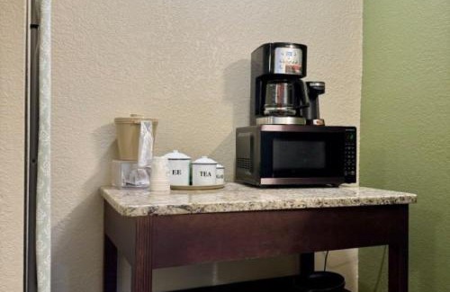 Stigler Hotel | Twin Lakes Inn & RV Park