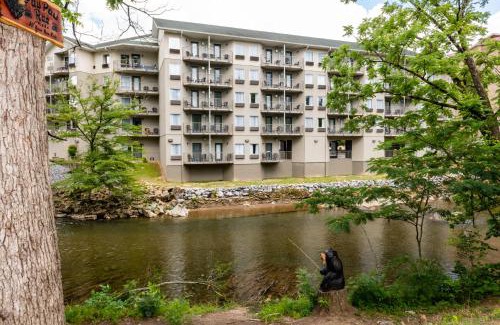 Pigeon Forge Hotel | Twin Mountain Inn & Suites