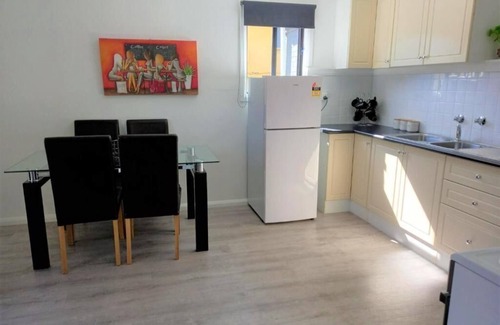 Inverell Hotel | Twin Swans Motel