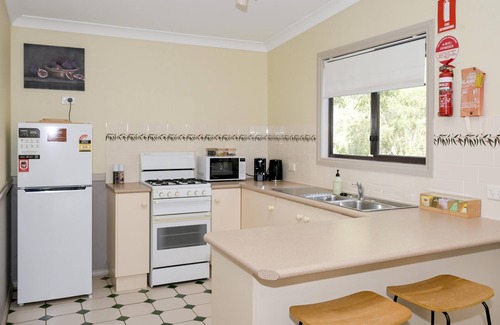 Pokolbin Cabina | Twin Tree Cabin 5 - 2 bedroom with 2 x queen beds