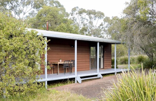 Pokolbin Cabina | Twin Tree Cabin 5 - 2 bedroom with 2 x queen beds