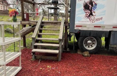 Squaw Valley Casa | Twisted oaks forest cottage, Squaw Valley california