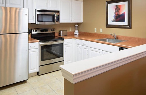 Hershey Complejo | Two Bedroom Condo, Hershey, PA 2582905