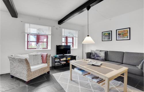 Vollerup Casa | Two-Bedroom Holiday Home Sydals With A Fireplace 03