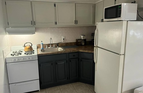 West New York Apartamento | Two Bedroom Private Apt near NYC!