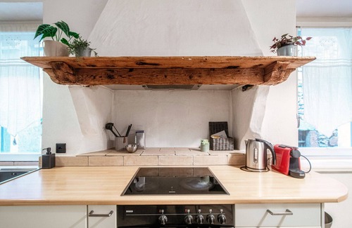 Morcote Apartamento | Three-room apartment on 3 levels in historic building in the village of Morcote