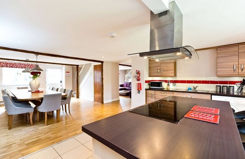 Knockerdown Apartamento | Two Dales Cottage at Knockerdown Holiday Village