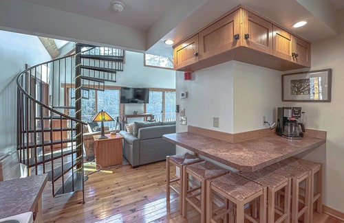 Tamassee Casa | TWO Home Resort ON a Private Waterfall!