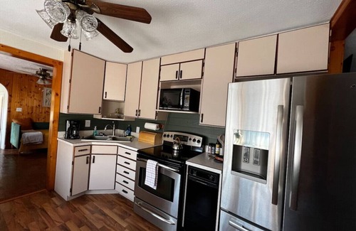 West Newton Casa | Two houses on 3 acres