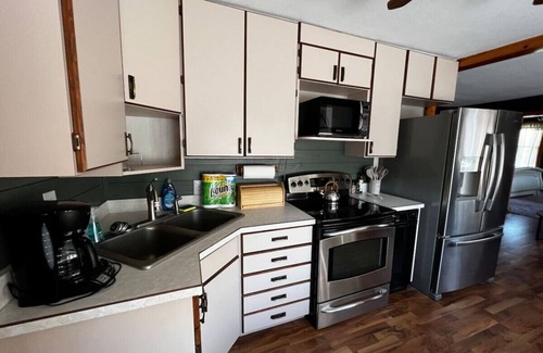 West Newton Casa | Two houses on 3 acres