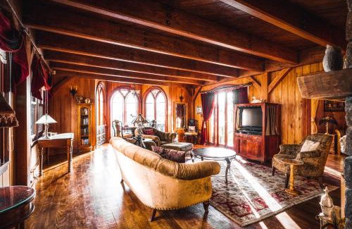 Nevada City Casa | Two Room Inn