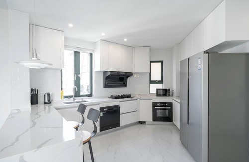 Xujiahui Cama Y Desayuno | Tyms 3BR 2BA Apt Novel Garden Metro