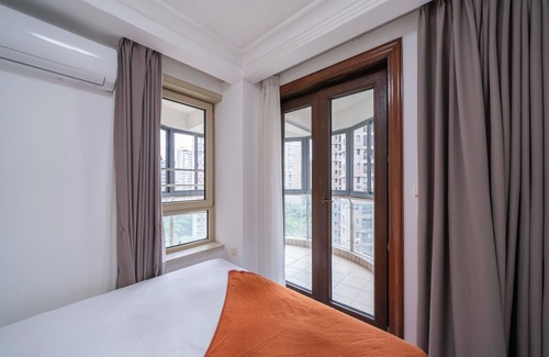 Gubei Cama Y Desayuno | Tyms Modern 1BR APT Garden